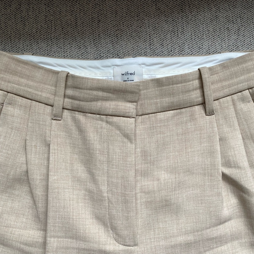 Aritzia Effortless Pant